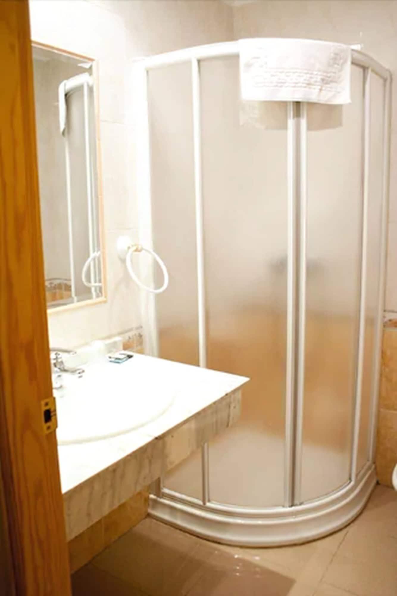 Hostal Valdepenas By Bossh Hotels Zewnętrze zdjęcie
