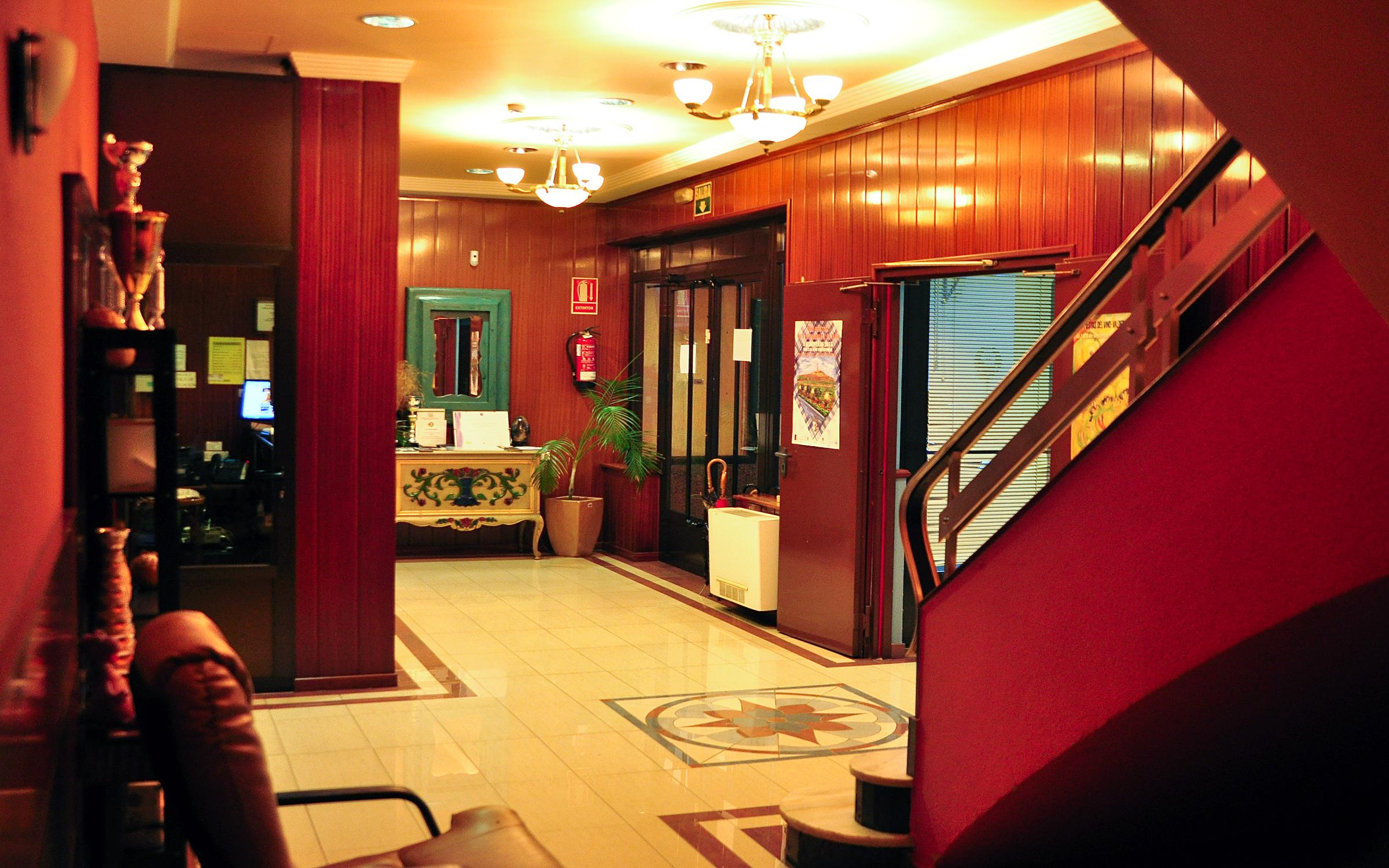 Hostal Valdepenas By Bossh Hotels Zewnętrze zdjęcie