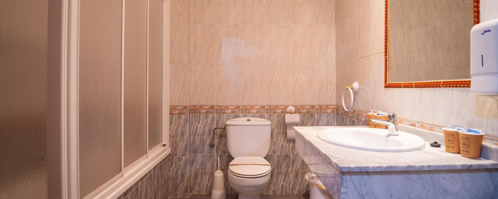 Hostal Valdepenas By Bossh Hotels Zewnętrze zdjęcie