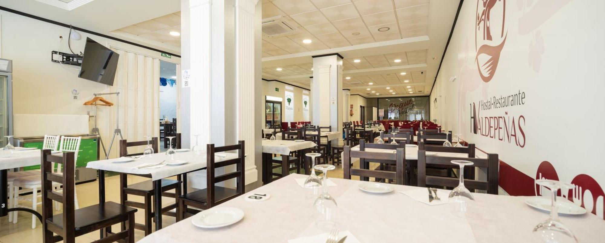 Hostal Valdepenas By Bossh Hotels Zewnętrze zdjęcie